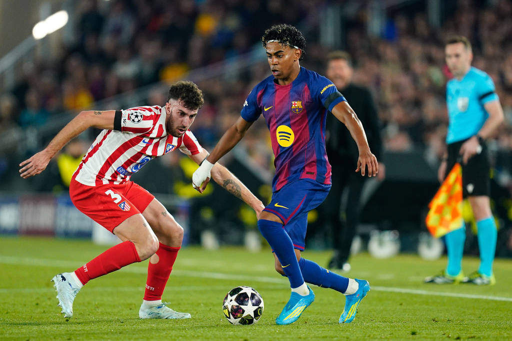 体坛联播｜巴萨向欧足联提出申诉，罗伯逊赛季末离开利物浦